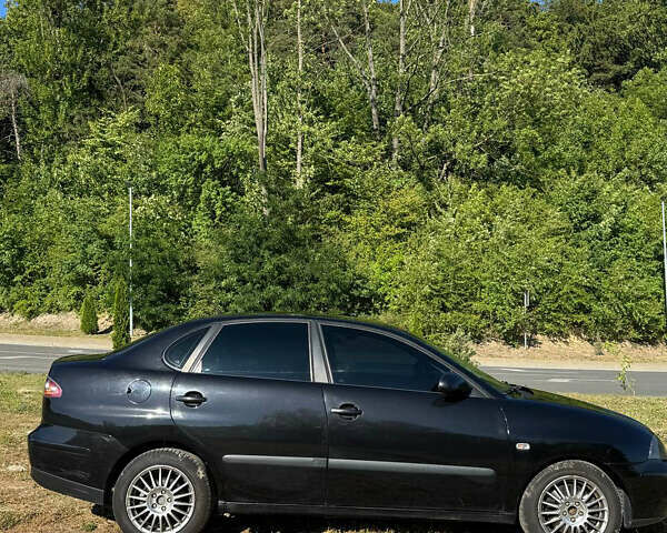 Черный Сеат Кордоба, объемом двигателя 1.98 л и пробегом 277 тыс. км за 3200 $, фото 6 на Automoto.ua