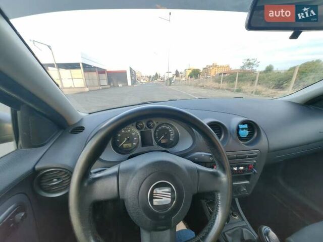 Черный Сеат Кордоба, объемом двигателя 1.98 л и пробегом 245 тыс. км за 4050 $, фото 11 на Automoto.ua
