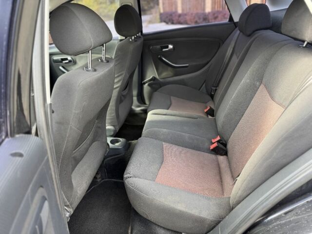 Черный Сеат Кордоба, объемом двигателя 0 л и пробегом 248 тыс. км за 3850 $, фото 12 на Automoto.ua