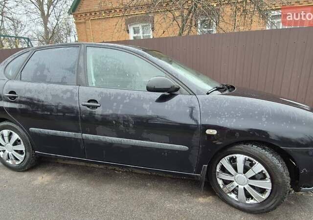 Черный Сеат Кордоба, объемом двигателя 2 л и пробегом 264 тыс. км за 3000 $, фото 1 на Automoto.ua