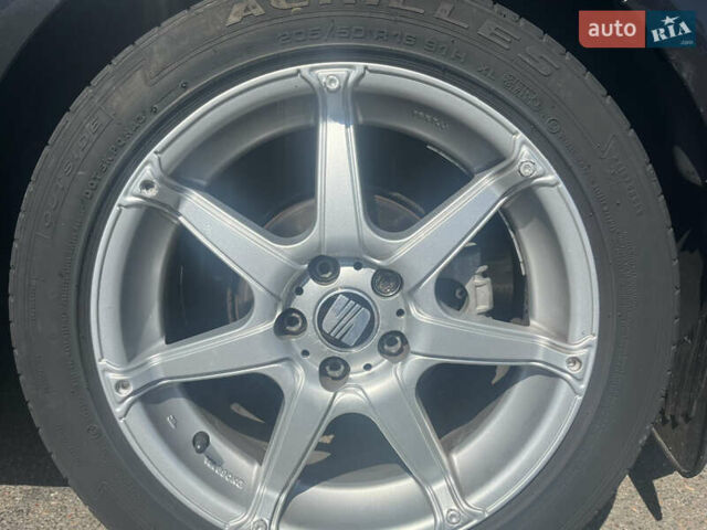 Черный Сеат Кордоба, объемом двигателя 2 л и пробегом 233 тыс. км за 4200 $, фото 18 на Automoto.ua