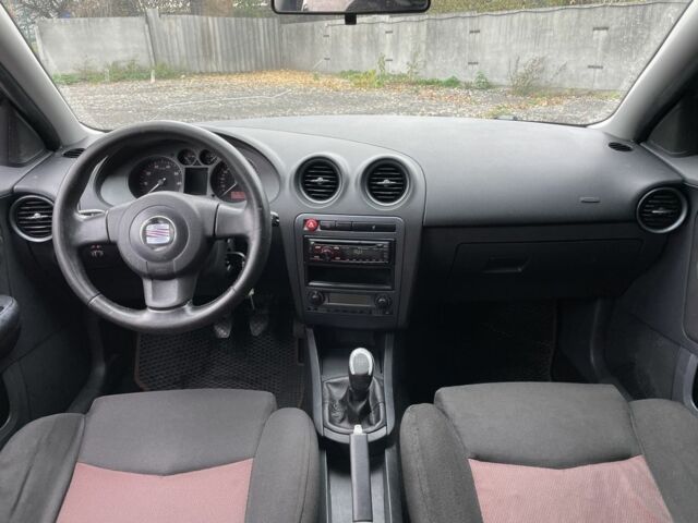 Черный Сеат Кордоба, объемом двигателя 2 л и пробегом 268 тыс. км за 3690 $, фото 13 на Automoto.ua