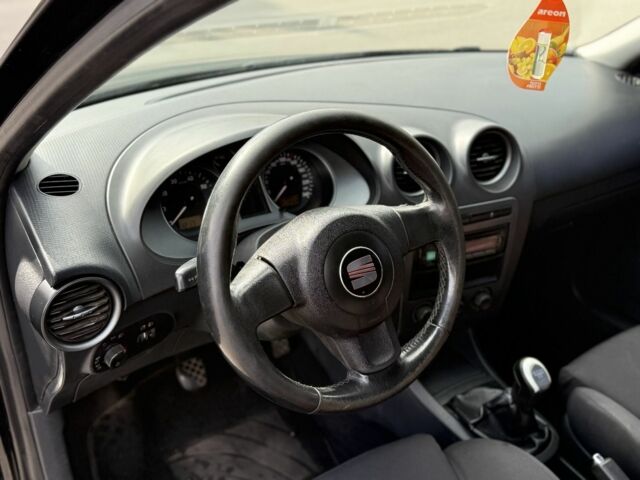 Черный Сеат Кордоба, объемом двигателя 0 л и пробегом 248 тыс. км за 3850 $, фото 10 на Automoto.ua