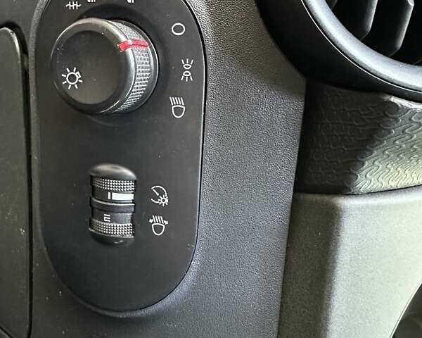 Черный Сеат Кордоба, объемом двигателя 1.98 л и пробегом 135 тыс. км за 4200 $, фото 6 на Automoto.ua