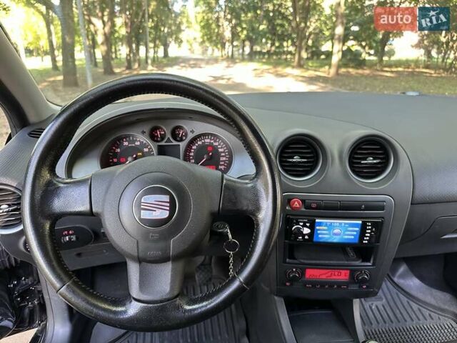 Черный Сеат Кордоба, объемом двигателя 1.98 л и пробегом 135 тыс. км за 4200 $, фото 8 на Automoto.ua