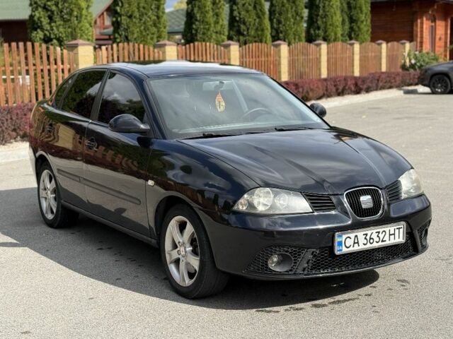 Черный Сеат Кордоба, объемом двигателя 0 л и пробегом 248 тыс. км за 3850 $, фото 2 на Automoto.ua