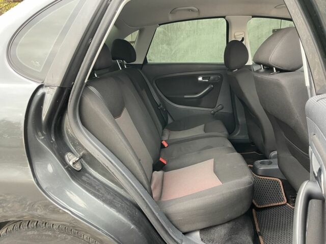 Черный Сеат Кордоба, объемом двигателя 2 л и пробегом 268 тыс. км за 3690 $, фото 11 на Automoto.ua