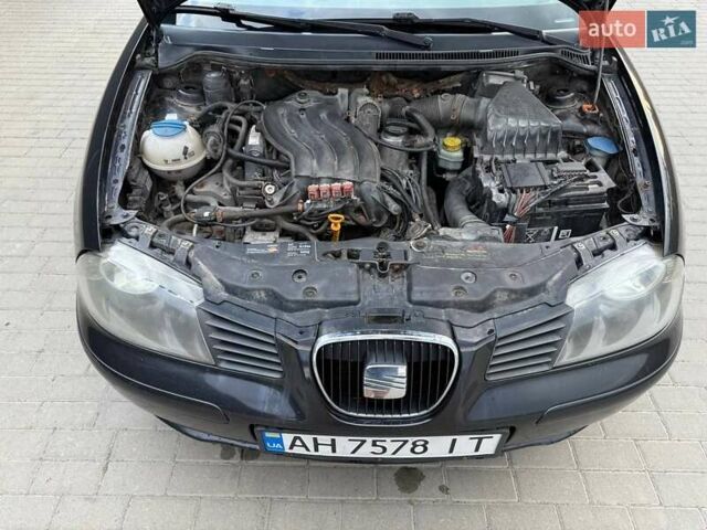 Черный Сеат Кордоба, объемом двигателя 1.98 л и пробегом 220 тыс. км за 3300 $, фото 10 на Automoto.ua