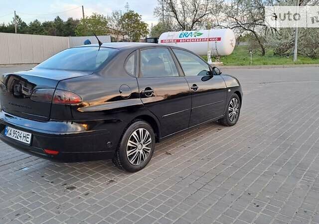 Чорний Сеат Cordoba, об'ємом двигуна 1.98 л та пробігом 400 тис. км за 3500 $, фото 4 на Automoto.ua