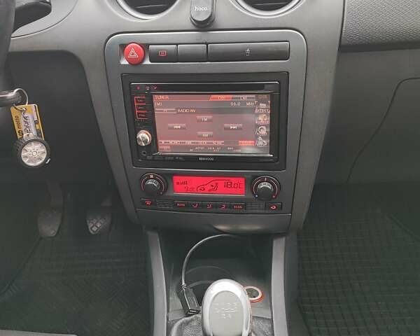 Черный Сеат Кордоба, объемом двигателя 1.98 л и пробегом 253 тыс. км за 4700 $, фото 6 на Automoto.ua