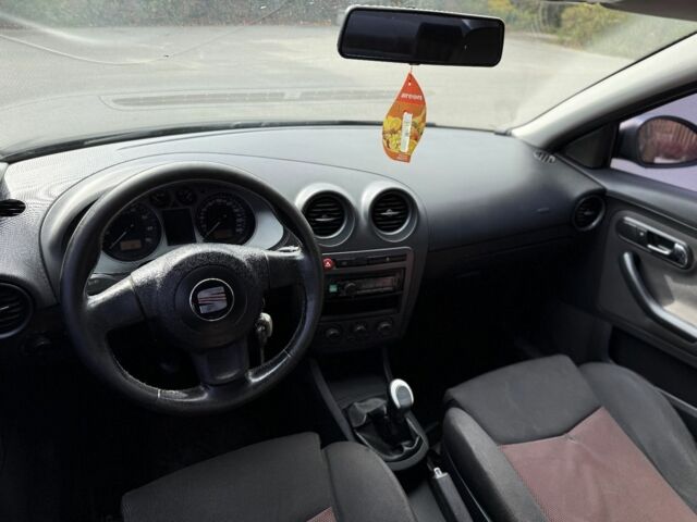 Черный Сеат Кордоба, объемом двигателя 0 л и пробегом 248 тыс. км за 3850 $, фото 11 на Automoto.ua