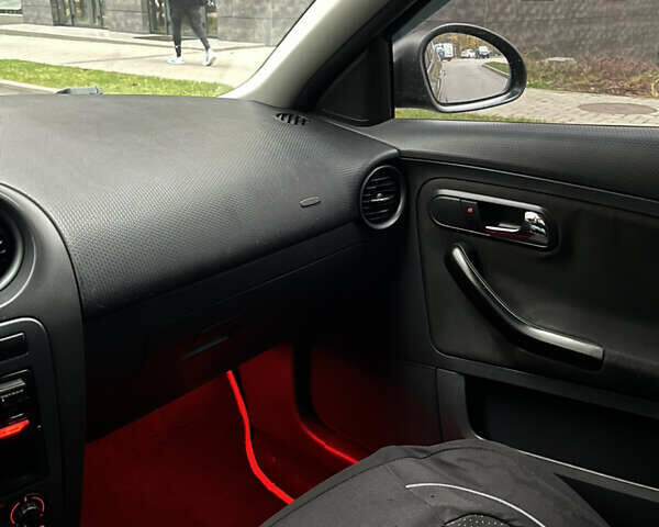 Черный Сеат Кордоба, объемом двигателя 1.98 л и пробегом 286 тыс. км за 4200 $, фото 20 на Automoto.ua