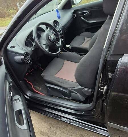 Черный Сеат Кордоба, объемом двигателя 2 л и пробегом 264 тыс. км за 3000 $, фото 3 на Automoto.ua