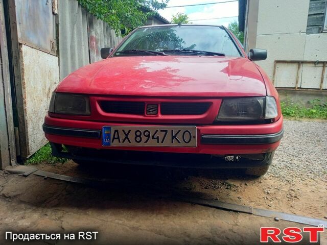 Красный Сеат Кордоба, объемом двигателя 1.6 л и пробегом 123 тыс. км за 1000 $, фото 10 на Automoto.ua