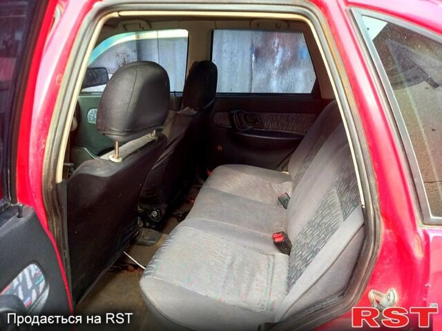 Красный Сеат Кордоба, объемом двигателя 1.6 л и пробегом 123 тыс. км за 1000 $, фото 8 на Automoto.ua