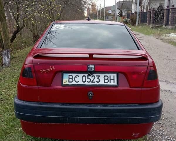 Красный Сеат Кордоба, объемом двигателя 1.4 л и пробегом 334 тыс. км за 927 $, фото 9 на Automoto.ua