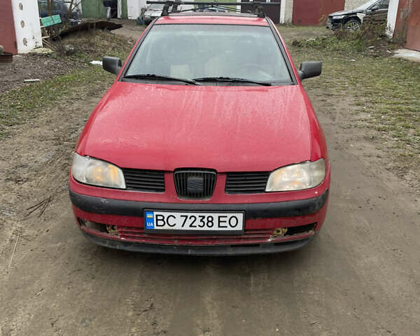 Красный Сеат Кордоба, объемом двигателя 1.6 л и пробегом 250 тыс. км за 1350 $, фото 2 на Automoto.ua