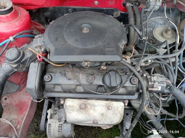 Красный Сеат Кордоба, объемом двигателя 1.4 л и пробегом 341 тыс. км за 1000 $, фото 9 на Automoto.ua