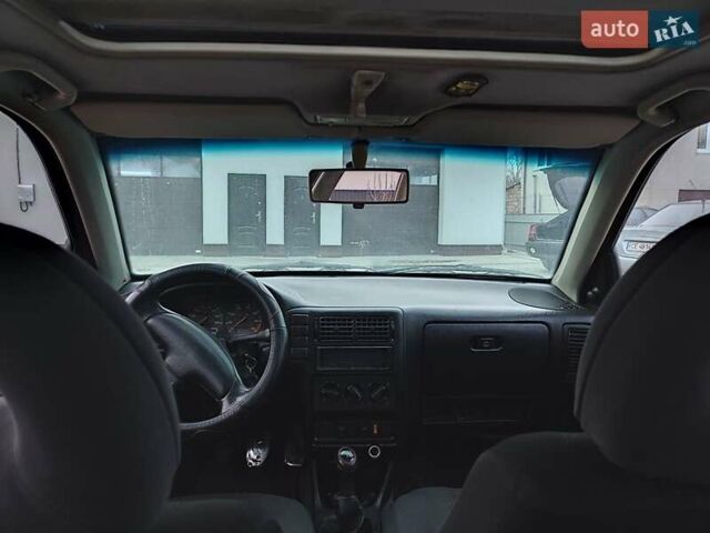 Красный Сеат Кордоба, объемом двигателя 1.6 л и пробегом 359 тыс. км за 997 $, фото 8 на Automoto.ua