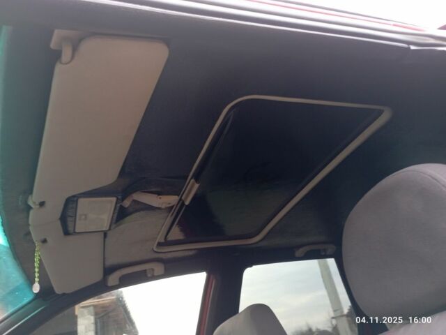 Красный Сеат Кордоба, объемом двигателя 1.4 л и пробегом 341 тыс. км за 1000 $, фото 7 на Automoto.ua