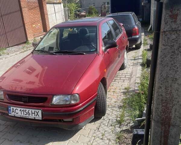 Красный Сеат Кордоба, объемом двигателя 1.8 л и пробегом 163 тыс. км за 2000 $, фото 6 на Automoto.ua