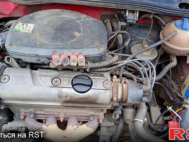 Красный Сеат Кордоба, объемом двигателя 1.4 л и пробегом 600 тыс. км за 1200 $, фото 4 на Automoto.ua