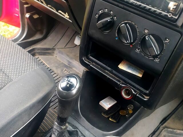 Красный Сеат Кордоба, объемом двигателя 1.4 л и пробегом 600 тыс. км за 1200 $, фото 2 на Automoto.ua