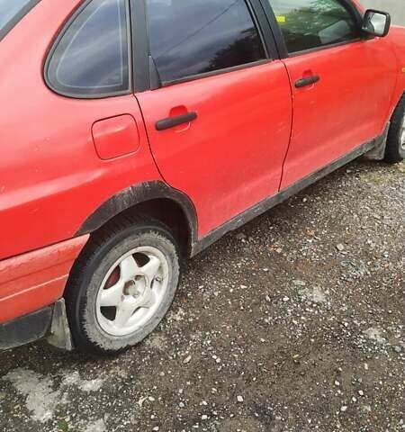 Сеат Кордоба 1996 в Сваляве на Automoto.ua Красный Сеат Кордоба, объемом двигателя 1.39 л и пробегом 46 тыс. км за 900 $, фото 3 на Automoto.ua