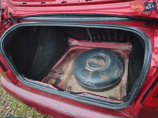 Червоний Сеат Cordoba, об'ємом двигуна 1.39 л та пробігом 250 тис. км за 750 $, фото 3 на Automoto.ua