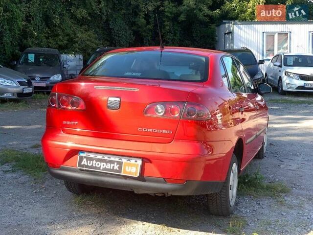 Червоний Сеат Cordoba, об'ємом двигуна 1.4 л та пробігом 166 тис. км за 4830 $, фото 4 на Automoto.ua
