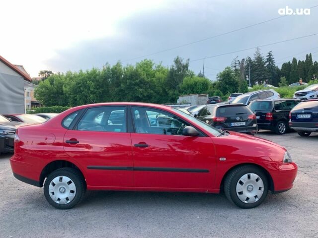 Червоний Сеат Cordoba, об'ємом двигуна 1.4 л та пробігом 166 тис. км за 5690 $, фото 3 на Automoto.ua