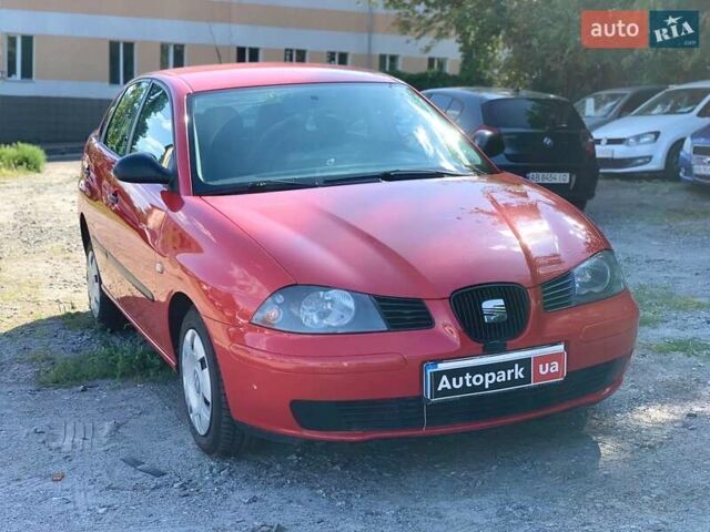 Червоний Сеат Cordoba, об'ємом двигуна 1.4 л та пробігом 166 тис. км за 4830 $, фото 2 на Automoto.ua