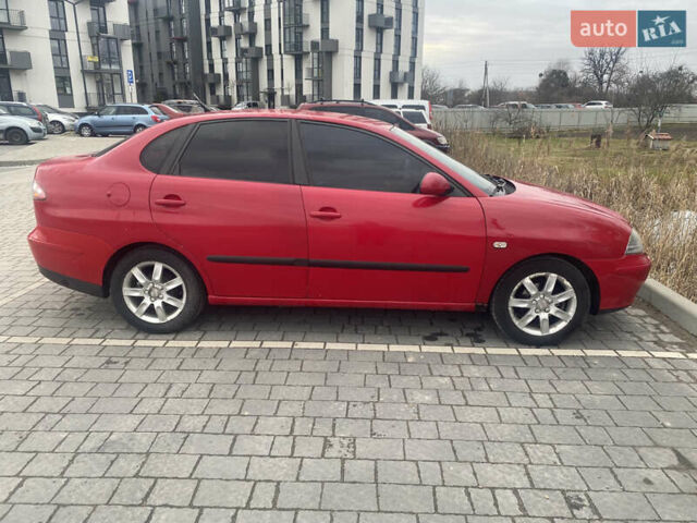 Червоний Сеат Cordoba, об'ємом двигуна 1.4 л та пробігом 192 тис. км за 3000 $, фото 3 на Automoto.ua