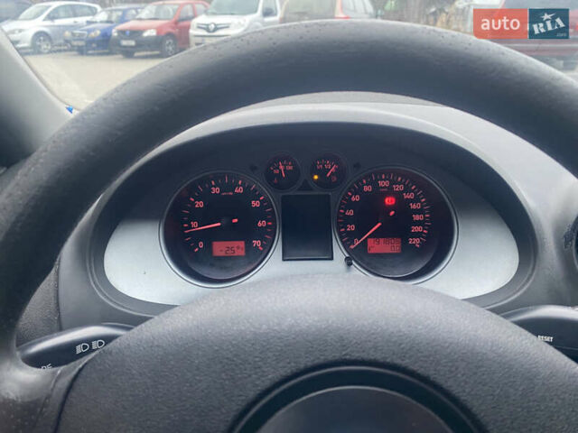 Червоний Сеат Cordoba, об'ємом двигуна 1.4 л та пробігом 192 тис. км за 3000 $, фото 14 на Automoto.ua