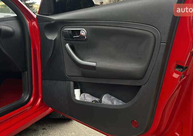 Красный Сеат Кордоба, объемом двигателя 1.98 л и пробегом 285 тыс. км за 3500 $, фото 23 на Automoto.ua