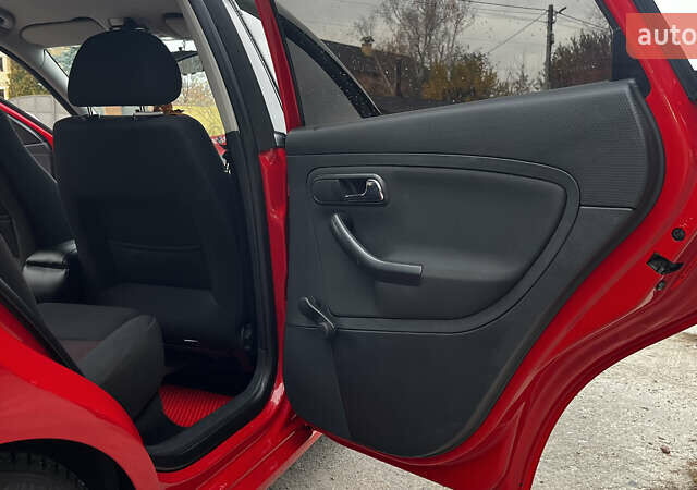 Красный Сеат Кордоба, объемом двигателя 1.98 л и пробегом 285 тыс. км за 3500 $, фото 30 на Automoto.ua