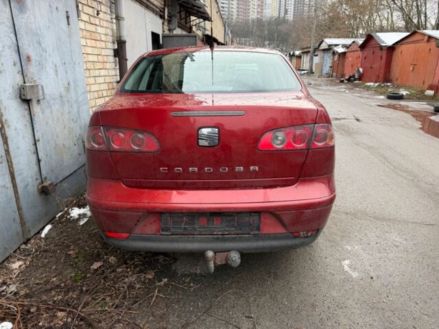 Красный Сеат Кордоба, объемом двигателя 2 л и пробегом 182 тыс. км за 1800 $, фото 1 на Automoto.ua