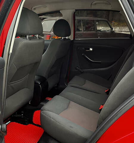 Красный Сеат Кордоба, объемом двигателя 1.98 л и пробегом 285 тыс. км за 3500 $, фото 11 на Automoto.ua