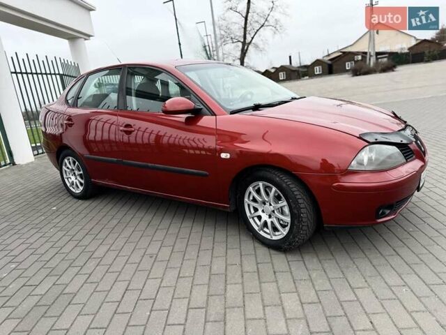 Красный Сеат Кордоба, объемом двигателя 1.98 л и пробегом 161 тыс. км за 3650 $, фото 3 на Automoto.ua