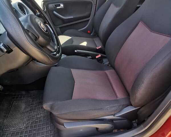 Красный Сеат Кордоба, объемом двигателя 1.98 л и пробегом 222 тыс. км за 4600 $, фото 16 на Automoto.ua