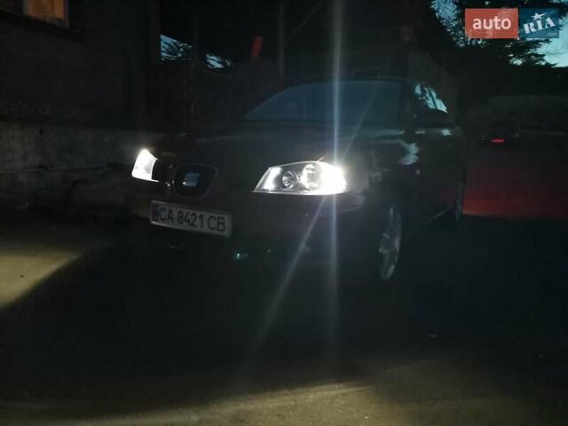 Красный Сеат Кордоба, объемом двигателя 1.98 л и пробегом 222 тыс. км за 4600 $, фото 13 на Automoto.ua