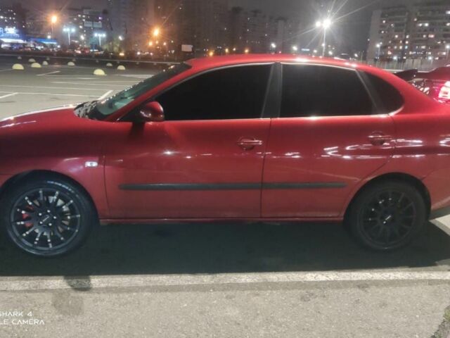 Красный Сеат Кордоба, объемом двигателя 2 л и пробегом 238 тыс. км за 5500 $, фото 6 на Automoto.ua