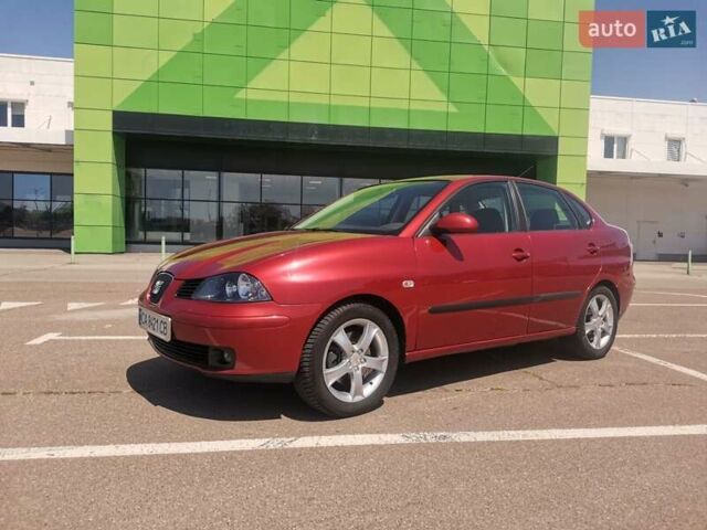 Красный Сеат Кордоба, объемом двигателя 1.98 л и пробегом 222 тыс. км за 4600 $, фото 1 на Automoto.ua