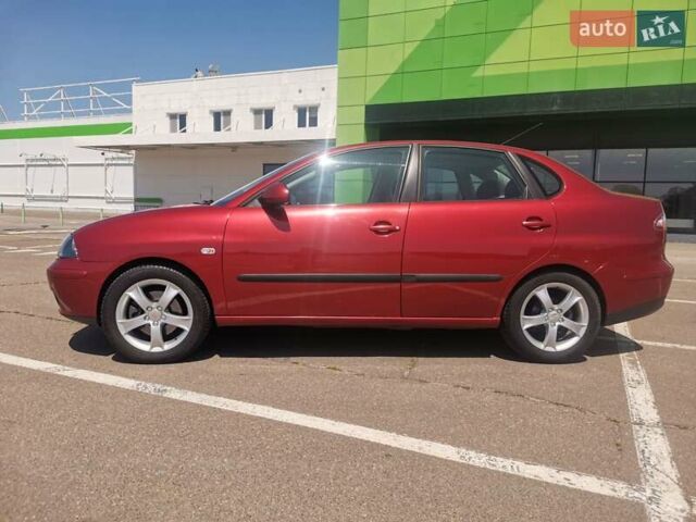 Красный Сеат Кордоба, объемом двигателя 1.98 л и пробегом 222 тыс. км за 4600 $, фото 2 на Automoto.ua