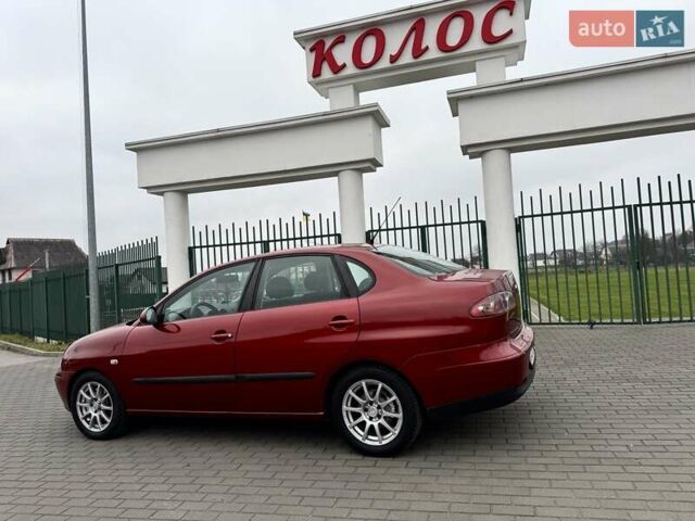 Красный Сеат Кордоба, объемом двигателя 1.98 л и пробегом 161 тыс. км за 3650 $, фото 7 на Automoto.ua