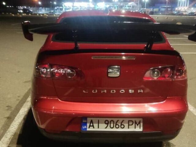 Красный Сеат Кордоба, объемом двигателя 2 л и пробегом 238 тыс. км за 5500 $, фото 5 на Automoto.ua