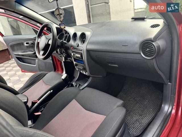 Красный Сеат Кордоба, объемом двигателя 1.98 л и пробегом 160 тыс. км за 3300 $, фото 22 на Automoto.ua