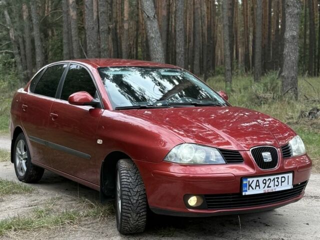 Красный Сеат Кордоба, объемом двигателя 2 л и пробегом 254 тыс. км за 4300 $, фото 1 на Automoto.ua