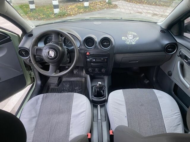 Сеат Кордоба 2006 в Гусятине на Automoto.ua Сеат Кордоба, объемом двигателя 1.4 л и пробегом 100 тыс. км за 3000 $, фото 12 на Automoto.ua