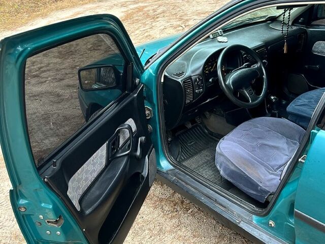 Сеат Кордоба, объемом двигателя 16 л и пробегом 0 тыс. км за 900 $, фото 9 на Automoto.ua